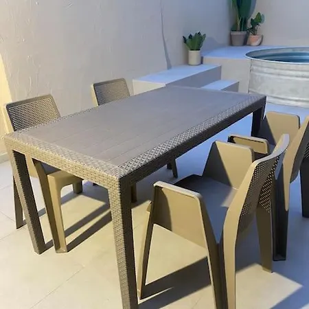 Holiday home Emuna House A Coruna
